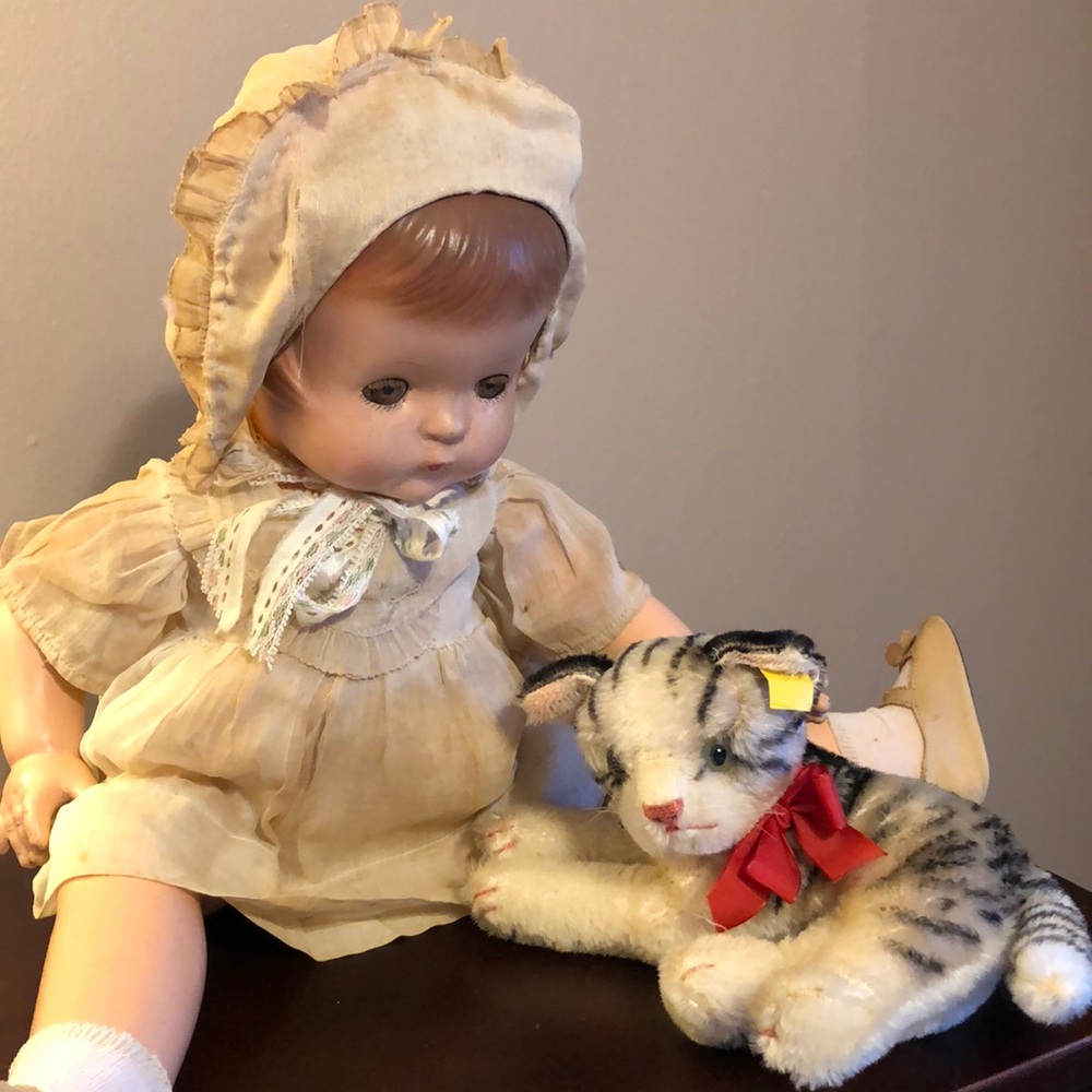 STEIFF Vintage Fiffy Laying Kitten / Cat 8” Stuffed Toy Animal